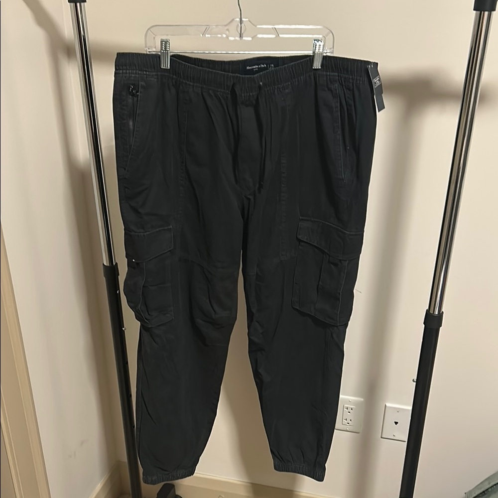 Abercrombie & Fitch Black Cargo Pants Relaxed Fit
